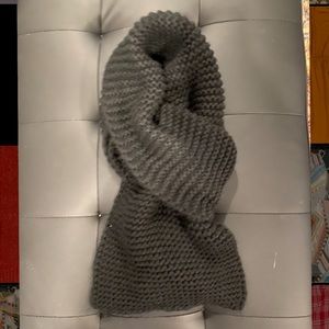 GAP Black Scarf